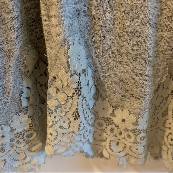 Seven7 size 1X Light Gray Sweater with Lace Trim. - Picture 3 of 6